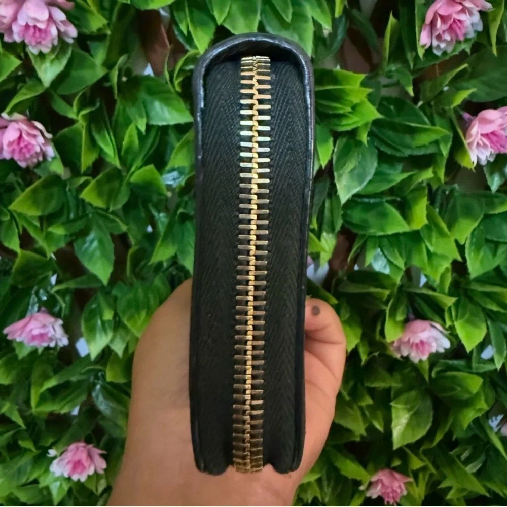 Saint Laurent Green YSL Monogram Leather Wallet - Picture 5 of 10